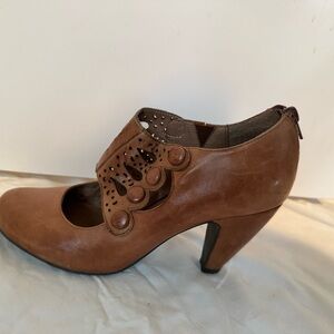 Miz Mooz Tan Women's Heels